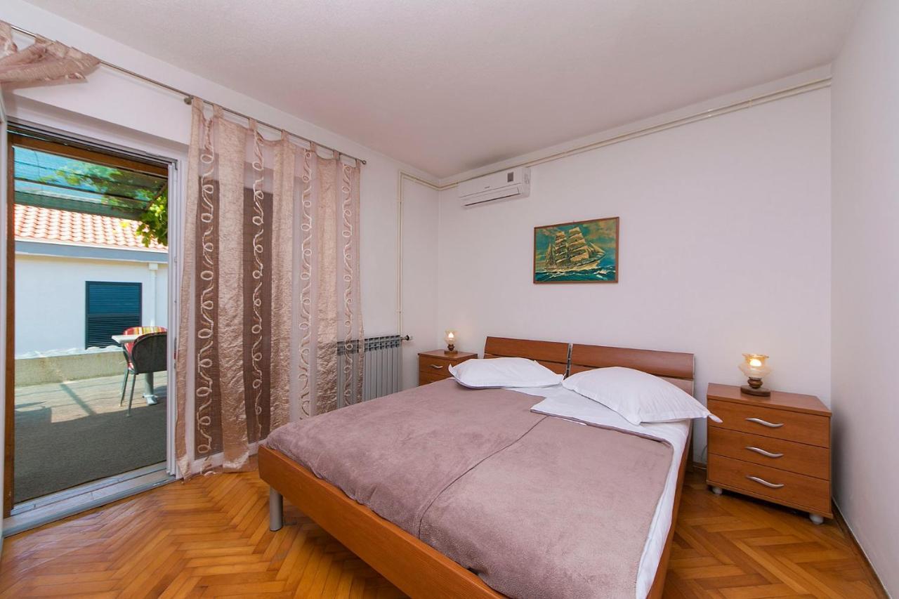Apartments By The Sea Brela, Makarska - 20778 Kültér fotó