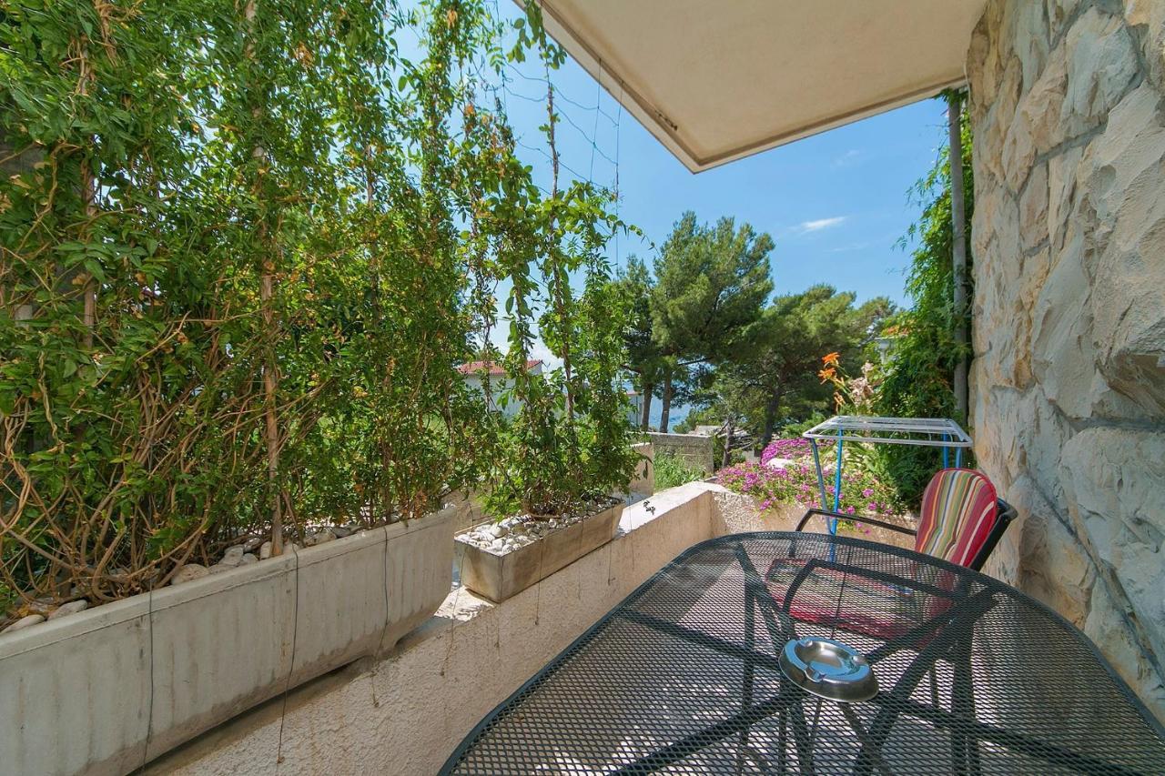 Apartments By The Sea Brela, Makarska - 20778 Kültér fotó