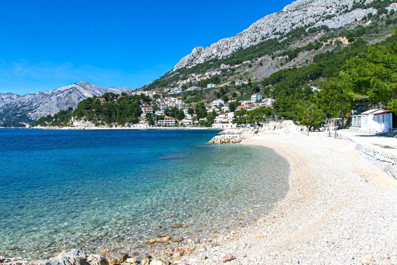 Apartments By The Sea Brela, Makarska - 20778 Kültér fotó