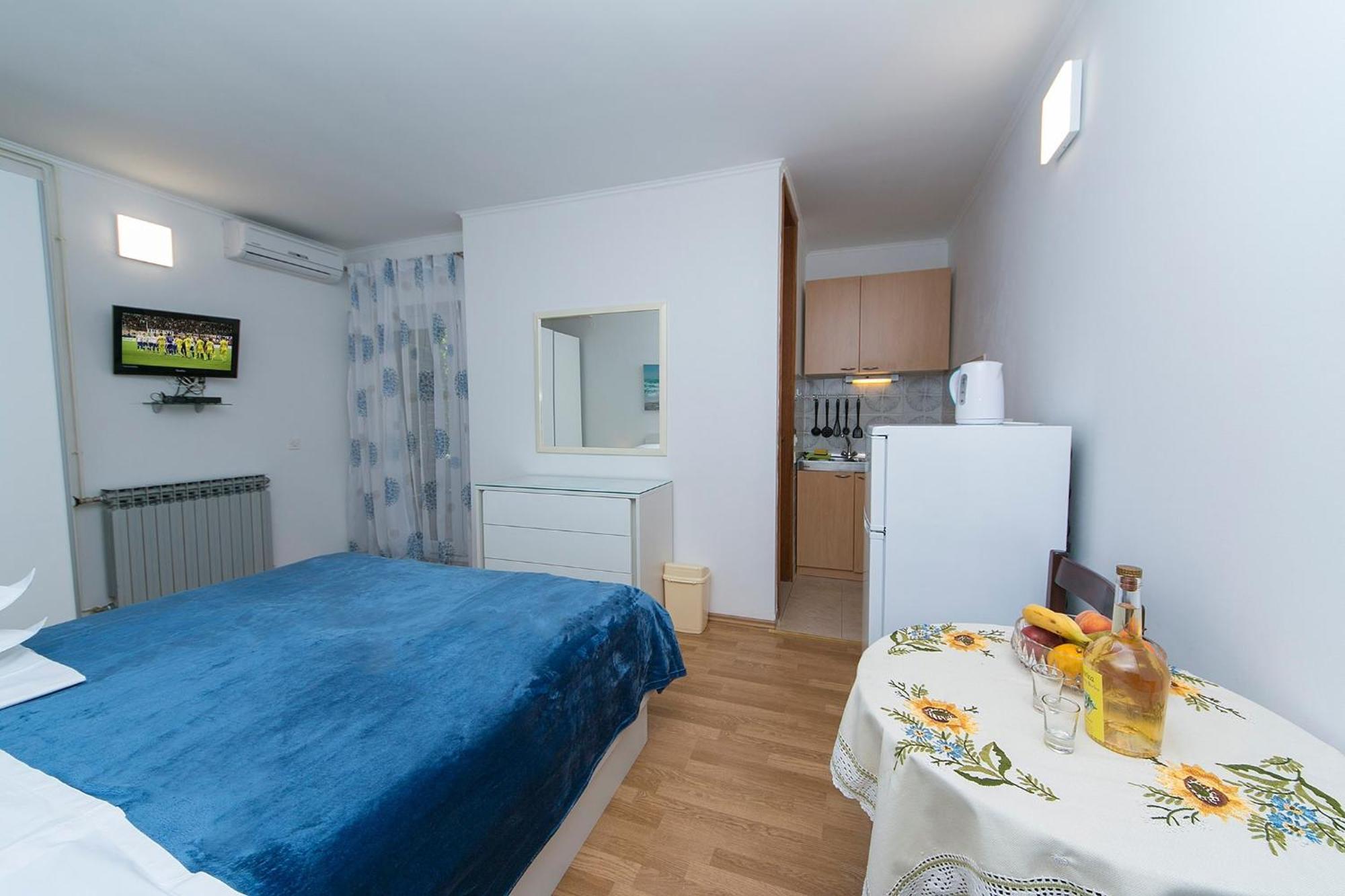 Apartments By The Sea Brela, Makarska - 20778 Szoba fotó